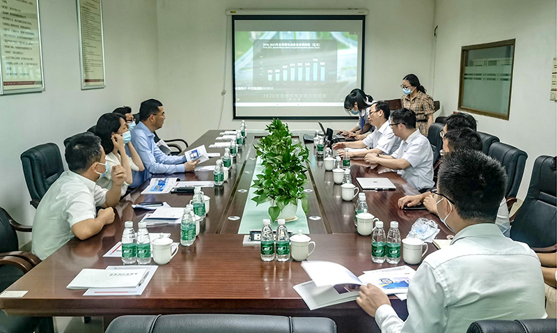 龙岗区委常委、组织部部长王清科一行调研走访OG真人科技